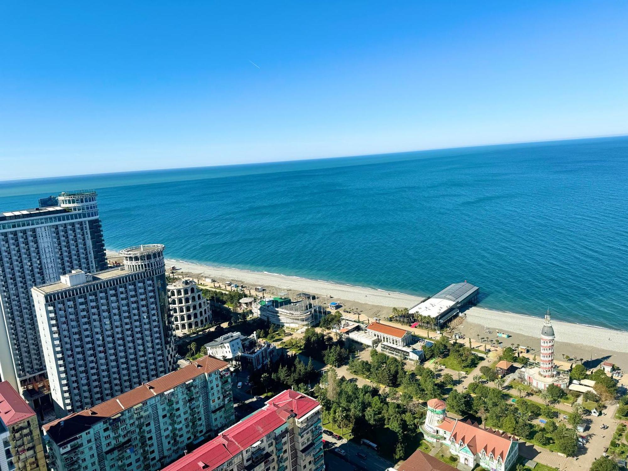 Lux Apartaments Batumi Exterior photo